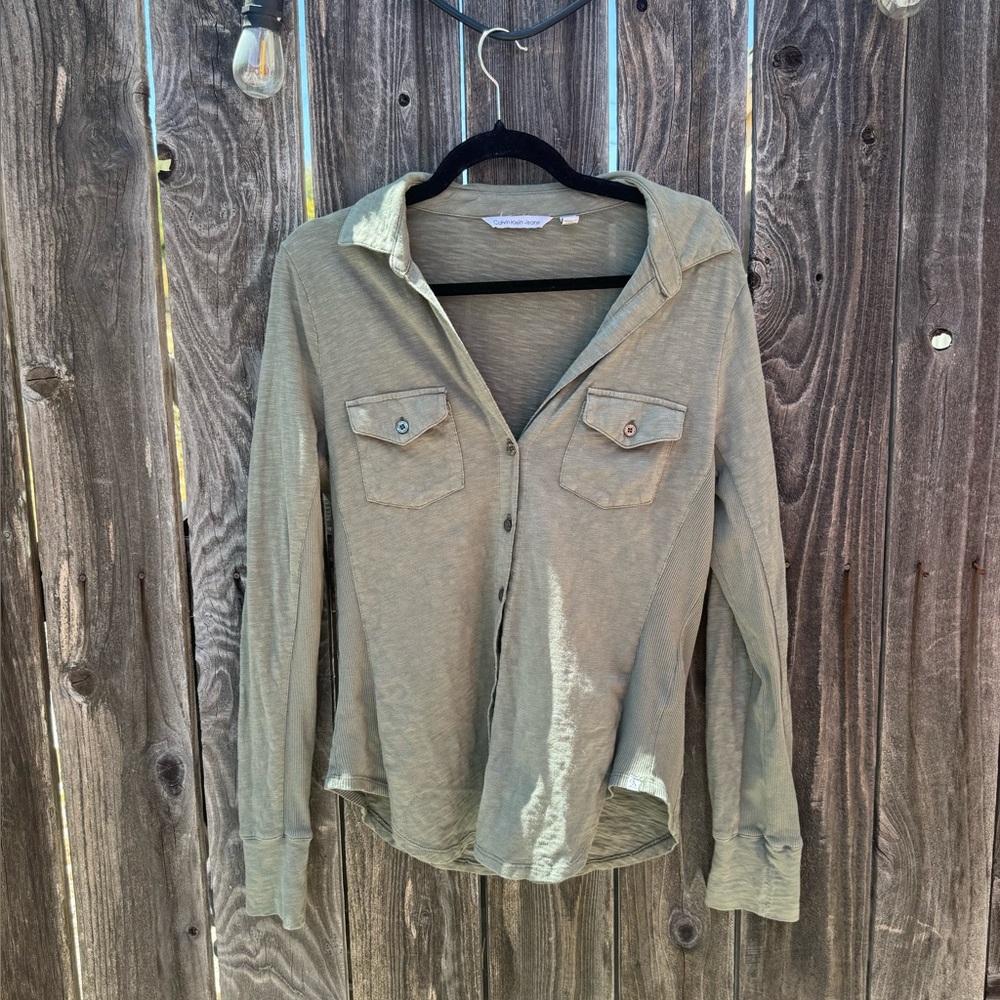 Calvin Klein Jeans Olive Green Button Down Utility Shirt with V Neck Size Medium